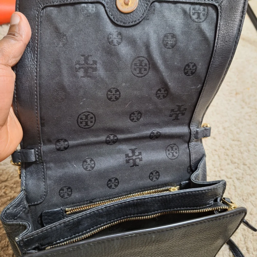 Tory Burch Black Crossbody Bag - Picture 4 of 11